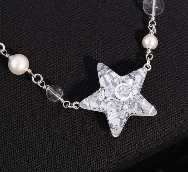 2025 V gold material charm pendant necklace with star shape crystal beads white shell beads in silver plate have stamp box PS6472A