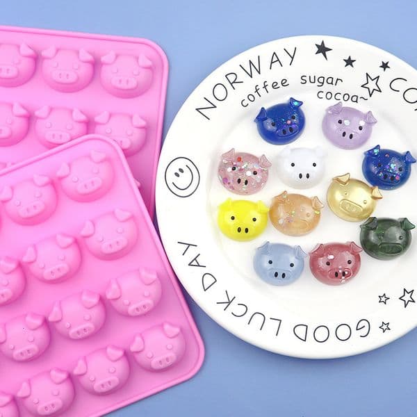 In Stock Wholesale 16-Linked Cartoon Single Expression Pig Head Silicone Chocolate Ice Tray Aromatherapy Plaster Mold DIY