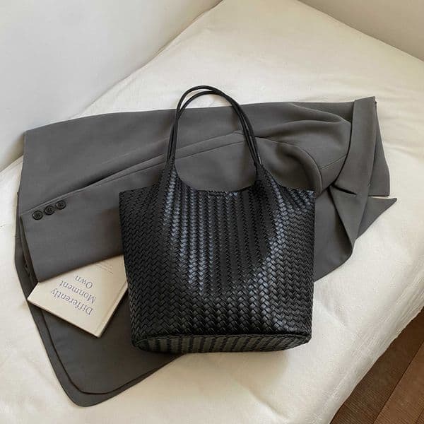 Classic handbag bags Designer Bag Luxury Shoulder Bags Camera Bag Shaped Handbags Women Fashion Cross Body Envelope Messenger Black Calfskin 0001