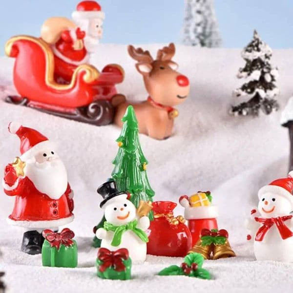 Christmas Mini Resin Decoration Santa Claus Snowman Tree Micro Landscape Model DIY Miniature Garden Figurines Home Ornament Gift ddmytues