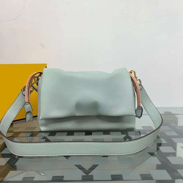 2025 Spring/Summer Women's Collection New French Stick Soft Leather Drawstring Design Shoulder Crossbody Bag