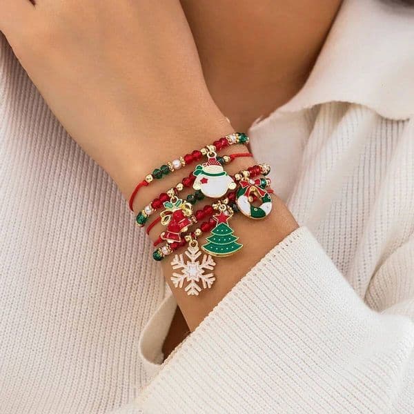 Christmas 5PCS Bracelets Enamel Xmas Tree Bell Santa Snowflake Bracelet Charms for Women Men Gifts Trendy Jewelry Set ddmytues