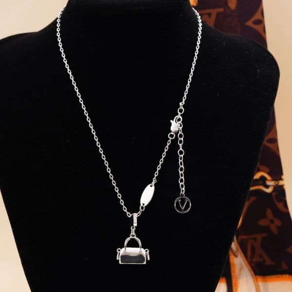 Necklace Pendant Necklace Classic Designer Women's Necklace 18K Gold and Silver Rose Board Agate Diamond Charm Necklace Valentine's Day Mother's Day Luxury Gift