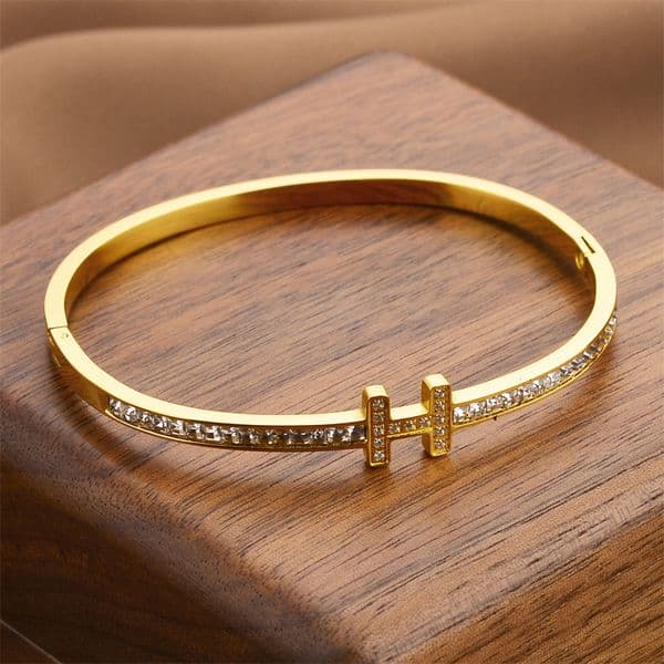 New Letter Shaped Design Temperament Womens Stainless Steel Daily Wear Matching Accessories Exquisite Gift Bracelet