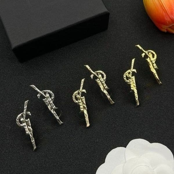 Metal Letter Earrings Stud Simple Fashion Designer Earrings for Women Luxury Vintage Earrings Classic 18k Gold Earrings High-quality Jewelry Gifts