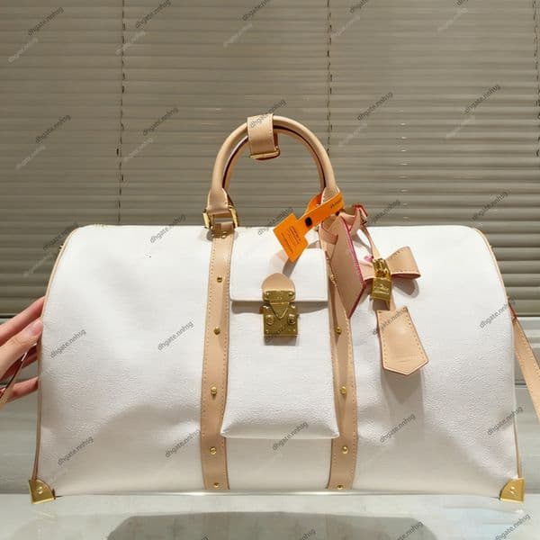 Designer collaboration with Takashi Murakami: Luxury high-quality travel bag, large size travel bag, stylish tote bag, airport bag, large shoulder bag, vacation bag.