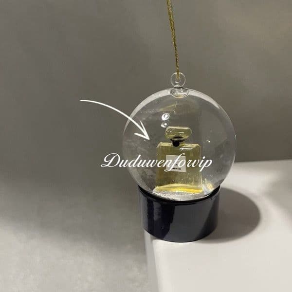party gift 3CM Collection black button Snow tiny bottle double-C Globe Special Novelty Limited Customers supplies decorate with box Christmas Tree Ornament
