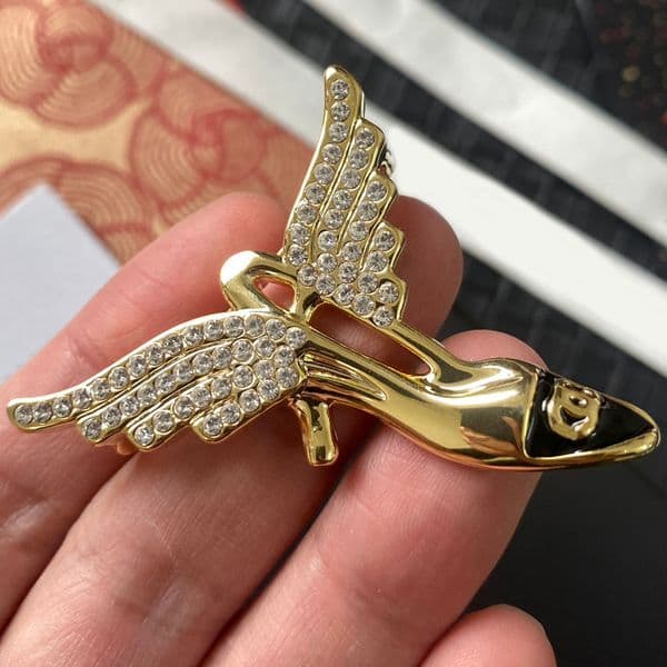 High-heeled Shoes Designer Brooches Crystal Rhinestone Pearl Real Gold Brass Copper Stamp Letter Brooch Pin Collar Versatile Dress Pins Womens Broochs