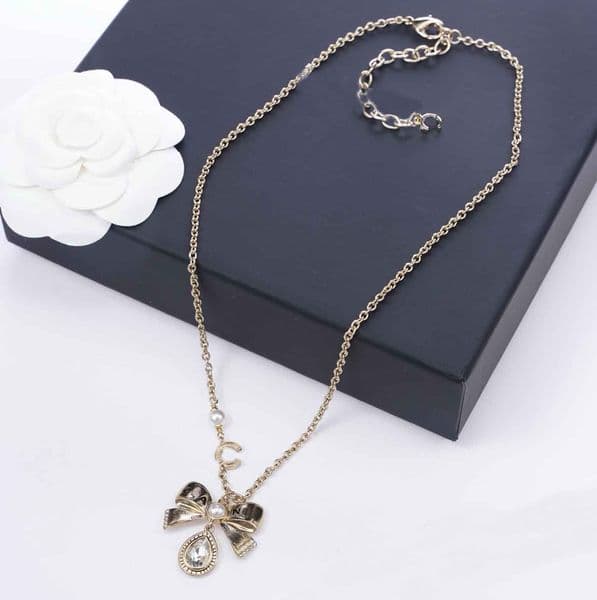 2025 Luxury quality charm pendant necklace with words design in 18k gold plated have stamp crystal beads PS6060B