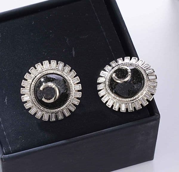 2025 Luxury quality charm round shape stud earring with diamond and black color design in 18k gold plated have stamp PS6087B