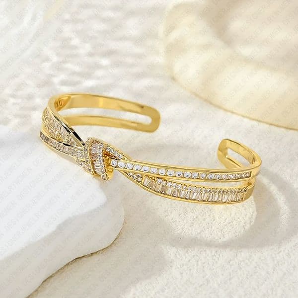 Designer Bracelet Bracelet for Women Butterfly Bow Bangle Square Diamond Open Bangles Luxury Jewlery Designer for Women Elegant Gift Premium
