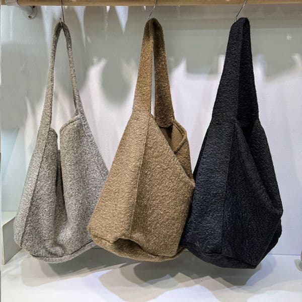 Hot selling fashion winter designer bag Christmas gift velvet large capacity underarm shoulder bag solid color women's handbag