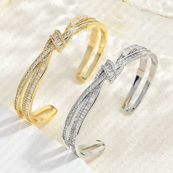 Designer Bracelet Bracelet for Women Butterfly Bow Bangle Square Diamond Open Bangles Luxury Jewlery Designer for Women Elegant Timeless Sparkling Gift Premium