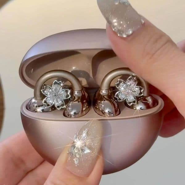DIY Diameter Buckle Removeable Butterfly Pattern Headphone Decoration Clip Easy to Install Decorative