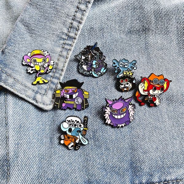 Anime pin Anime brooch cartoon enamel pin Halloween dark pin badge horror scary gothic japanese game tv movie film pin science fiction accessory N15