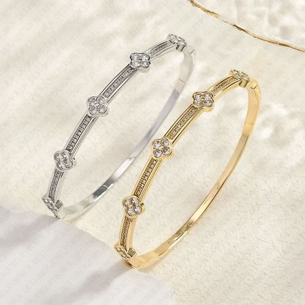 Designer Bracelet Bracelet for Women Bracelets Flower Bangle Full Pave Bangles Luxury Jewlery Designer for Women Elegant Timeless Sparkling Gift Premium