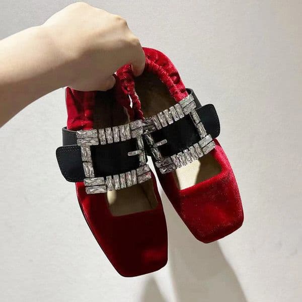 Top Crystal Buckle Leather Soft Bottom Ballet Rhie Decoration Veet Square Head Designer Classic Fashion Women's Shoes