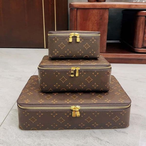 Designer Bag 2025 Makeup Bag Designer Designer Bags for Women Classic Monogram Cosmetic Pouch Compact and Stylish for Travel or Daily Essentials