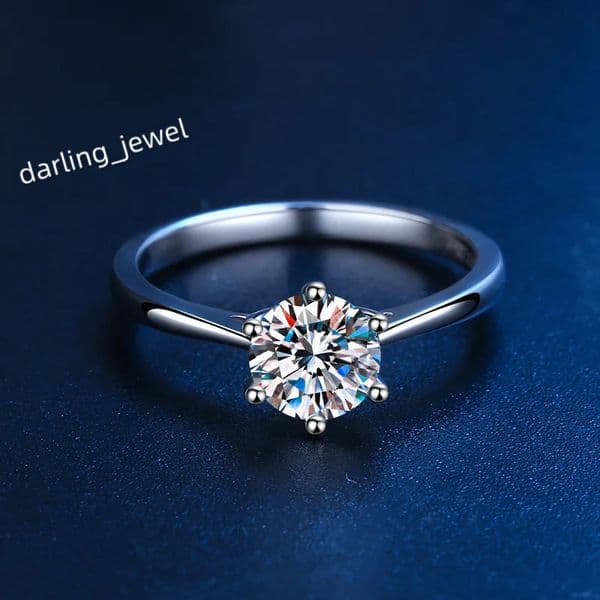 PT950 white gold classic six claws moissanite diamond ring with the same platinum carat moissanite diamond ring luxury simple