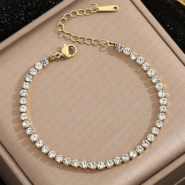 Designer Bracelet Bracelet for Women Stainless Gold Bangle Full Pave Bangles Luxury Jewlery Designer for Women Elegant Timeless Sparkling Gift Premium Exclusive