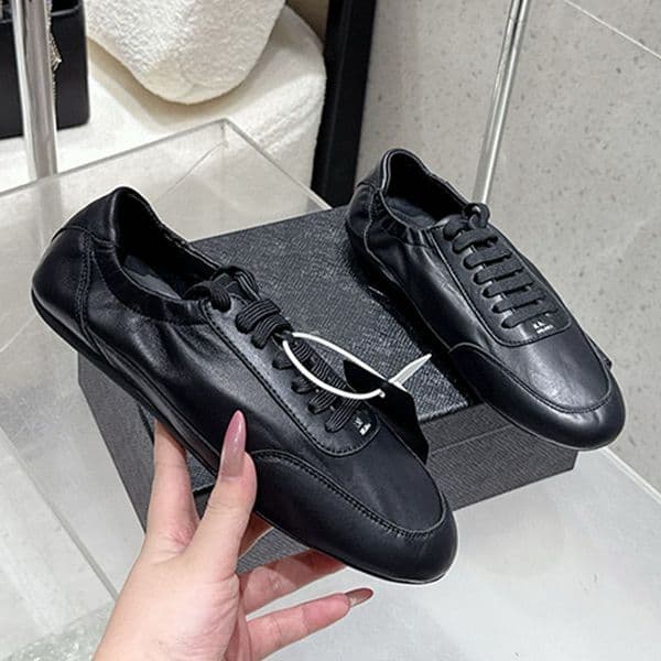 Designer New Womens Leather Sneakers Luxury Leather Soft Lightweight Lace Up Casual Shoes Classic Retro Style TPU anti Slip Outsole
