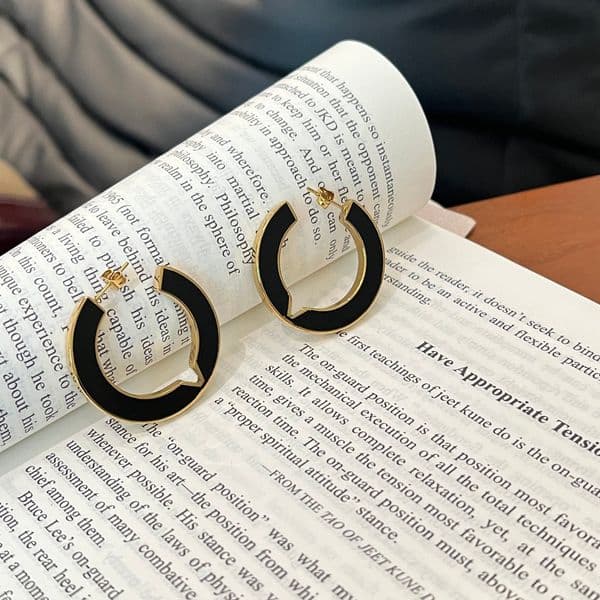 Gold-Toned Hoop Earrings With Sleek Black Enamel Accent Delicate Daily & Elegant Jewelry Gift For Her High-Quality And Stylish Accessory