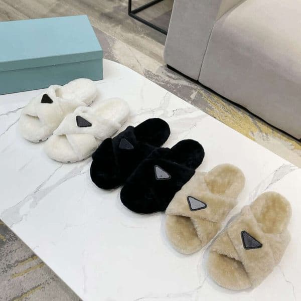 Luxury Designer mule fur slide flat fluffy Furry slipper mules sliders Fashion Wool Warm Comfortable Womens Winter Slippers classic Sandals woman shoe Beach Shoes