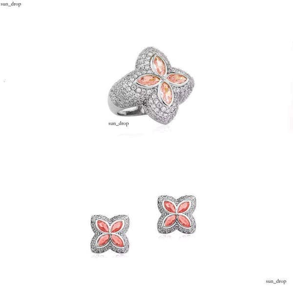 European and American Micro-Inlaid VVS 10k Moissanite Four-Leaf GRA PASS Clover Ring Earrings Men's Hip-Hop 18k 14k Style Flower Shape VVS Amazon Christian d