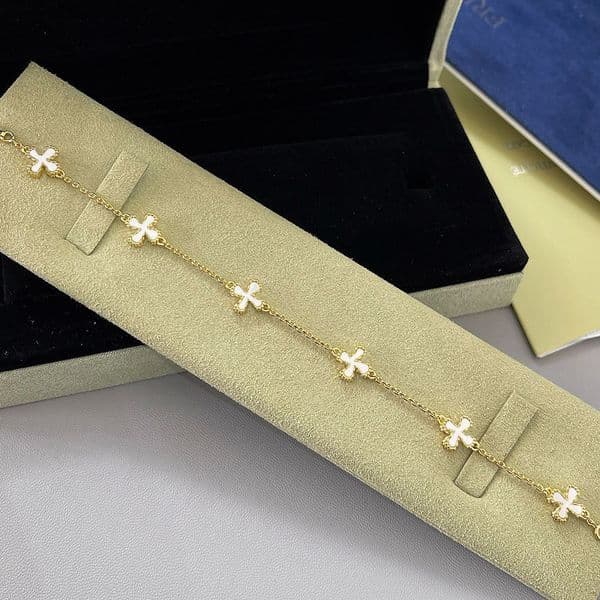 Bangles Designer Gold Jewelry Woman Clover Bracelet Luxury Flower Bracelet Bangle Pearl Bracelet Fashion Bracelet Designer