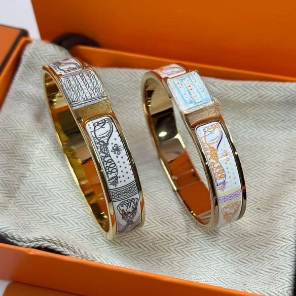 High Quality Bracelets Luxury Designer Design Bangle Stainless Steel Bracelets Classic Jewelry Bracelets for Men and Women Cuff Bracelets with Box