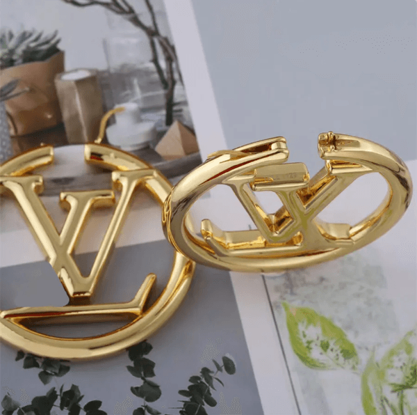 Luxury Leisure Designer earrings charm Women 18K Gold silvery Extravagant Studs 5cm Brand Letters Classic Simple gold earrings For Party Weddings Jewelry with box