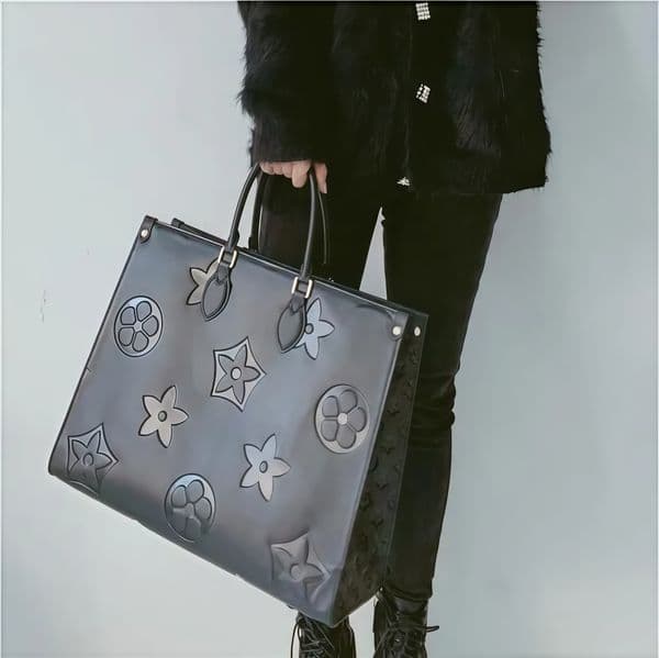 2025 Designer Onthe go Embossed Flower Large Capacity GM MM Tote Fashion Sac Femme Shoulder Bags Women Handbag Handle Lady Totes Bag Luxurys Female backpack