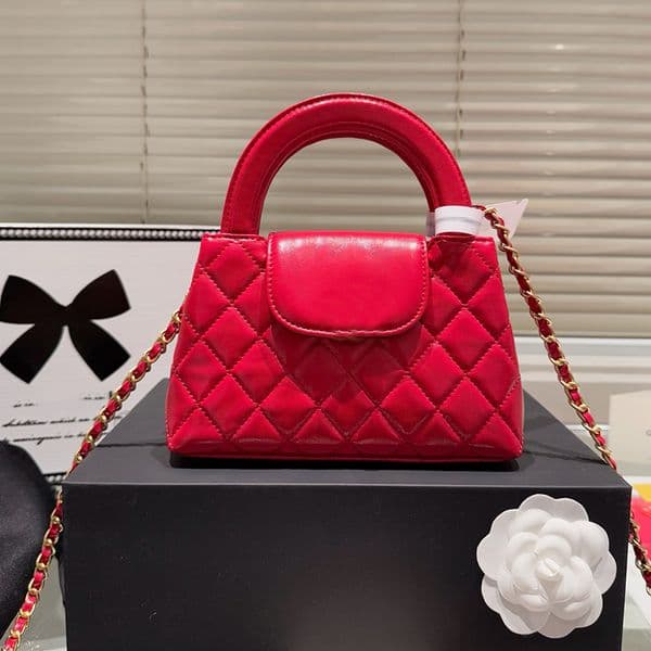 25k Oil Wax Leather Luxury Handbag Designer Womens Shoulder Bag Ribbed Gold Hardware Metal Buckle Matelasse Chain Hand Crossbody Bags Makeup Purse 20cm