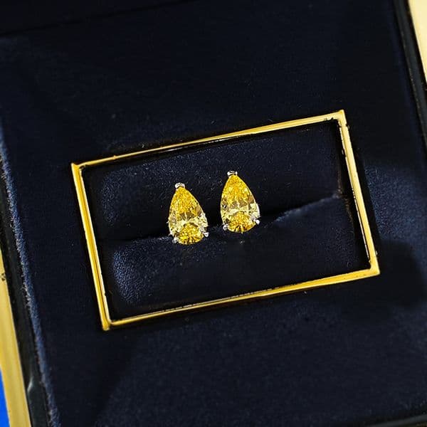 Designer 2026 Stunning Solitaire Stud Earrings Real 925 Sterling Silver Water Drop Pear Cut Lab Moissanite Luxury Women Wedding Party Prom Anniversary Gift Jewelry