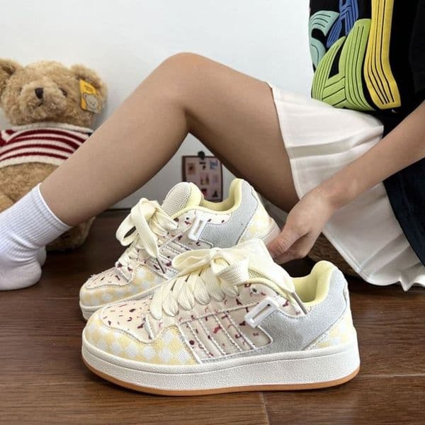 2025 Spring Autumn New Canvas Thick Soled Board For Female Students Versatile And Small Popular Casual Sports Shoes