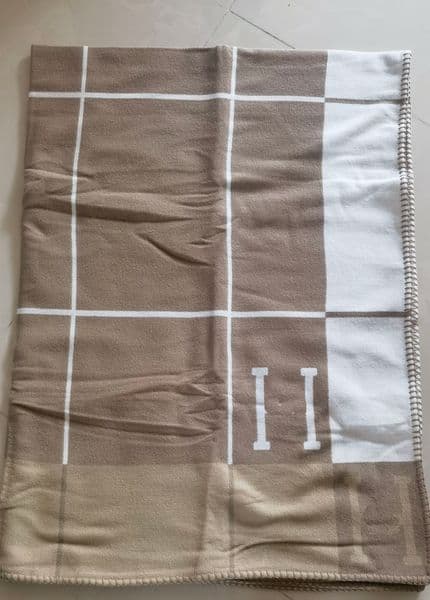 Luxury Thicken Cashmere Blankets Sublimation Letter Home Travel Throw Winter Baby Beach Blanket Towel Womens Soft Shawl Warm 130*170cm DH89