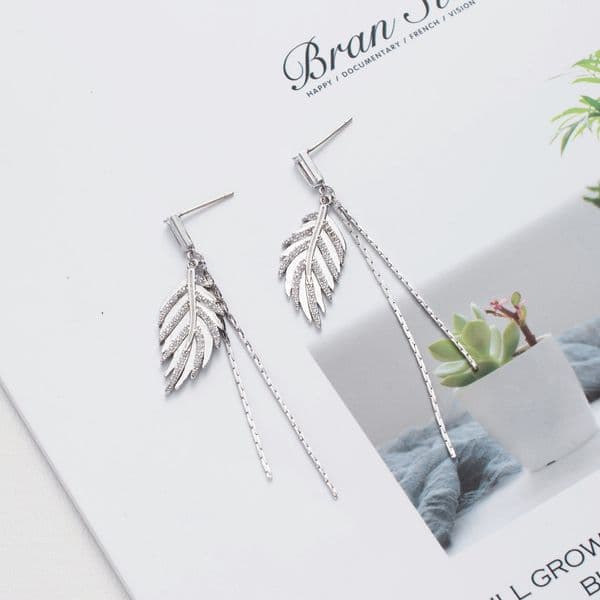 Elegant Tassel Earrings for Women Fashion Long 925 Silver Needle Stud Flower Pearl Drop Statement Womenmoissanite moissanite moissanite