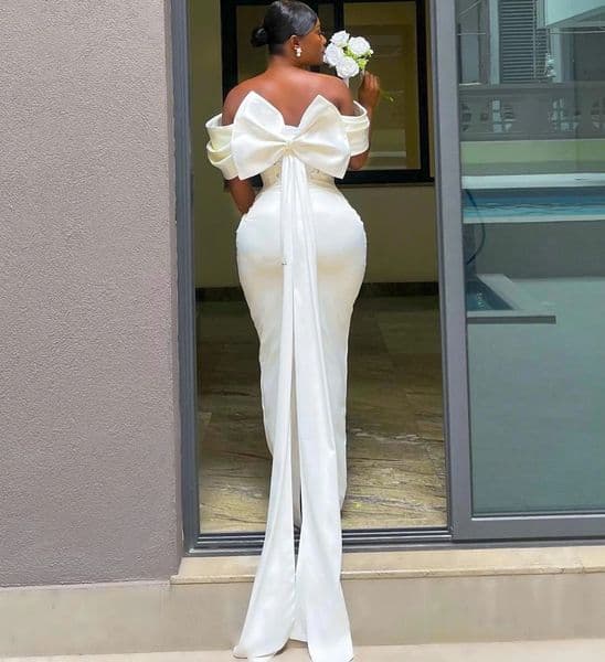2025 Elegant White Prom Party Dress Off The Pleat Lace Applique Sheath Satin Pageant Evening Formal Gowns Birthday Gala Dresses Robe De Soiree