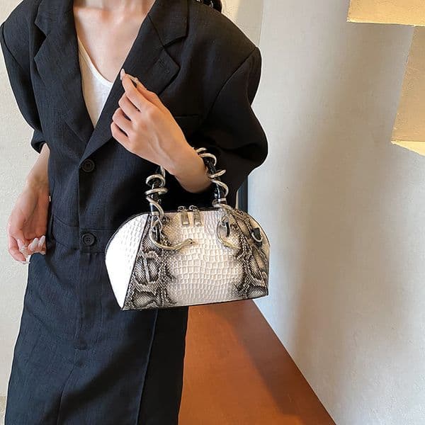 Free Shipping 2025 New Designer Bag Snake Pattern Women's Shell Bag Texture Handbag Fashionable Multifunctional Shoulder Bag Exquisite Practical Wallet