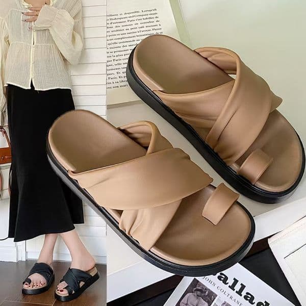 Summer New Thick soled Shoes for Women's Beach Sandals Outdoor Fashion and Leisure Multi functional Soft soled Women's Sandals