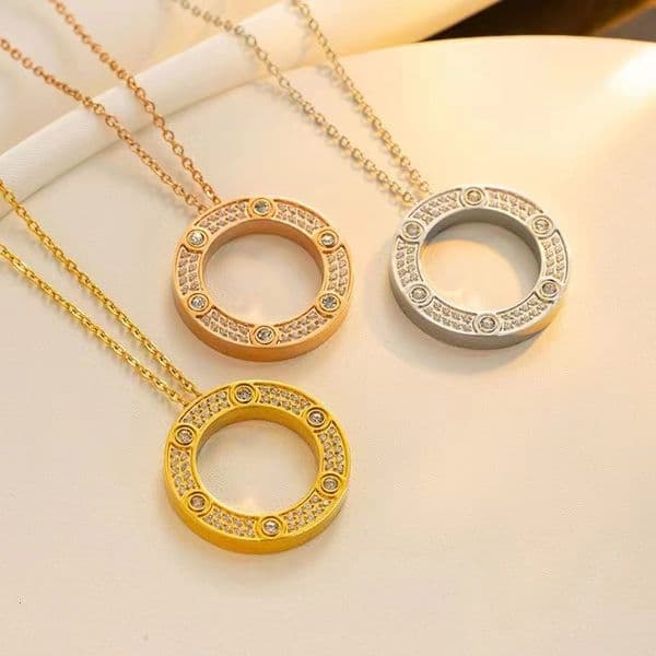 Fashion Personality Exaggerated Starry Sky Inlaid Dia Round Cake for Women Design Titanium Steel Necklace