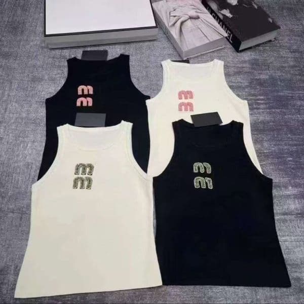 Designer Slim-Fit Tank Tops Women Knit Tank Tops Designer Luxury Trendy Sleeveless Summer Tops Clothes for Women Breathable Knitted Pullover Womens Luxury Top