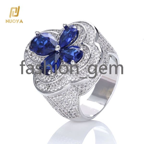 Shiny Blue Gemstone Flower Shape Rings White Gold Plated Hip Hop Jewelry Iced Out Four Leaf Diamond Ring for Women