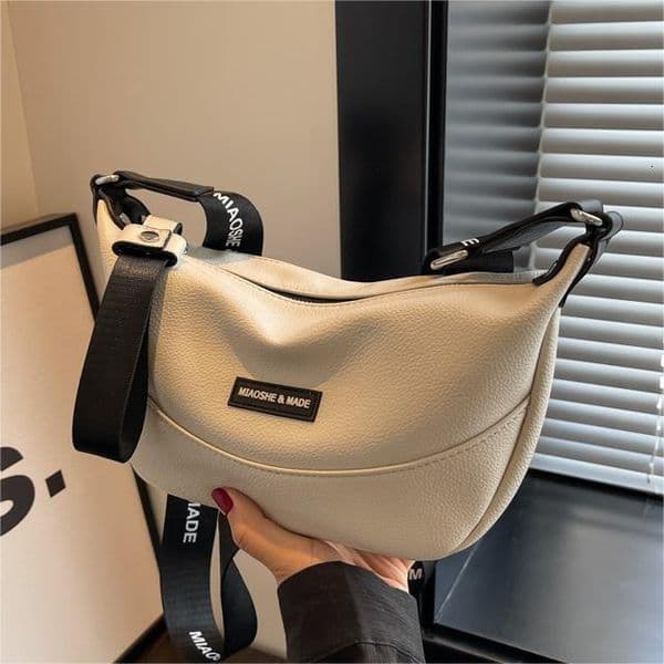 Free shipping designer Trendy Niche Bag 2025 New Women Fashion Super Popular Crossbody Bag Korean Style Versatile Dumpling Bag