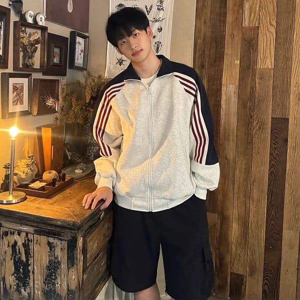 Designer Shirt Webbing Cardigan Sweatshirt For Men Early Autumn Atmosphere American Style Raglan Sleeve Striped Designer Hoodie Baseball Jacket Trendy