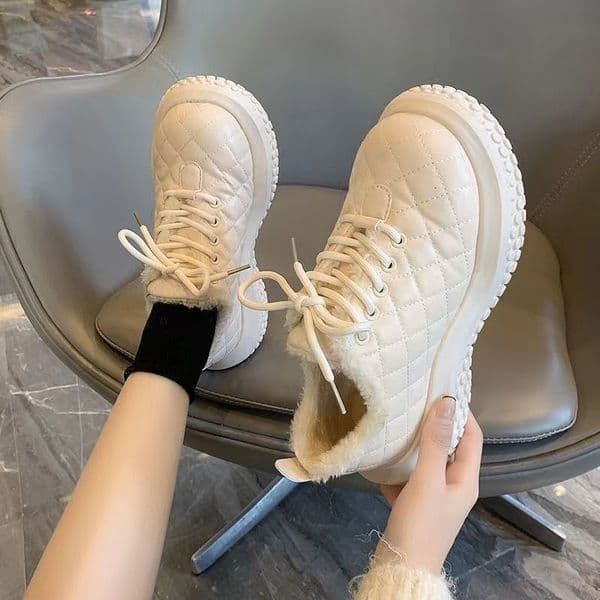 Women s snow boots for outdoor wear with wool lining new lace up cotton shoes thick soled luxury shoes trend autumn and winter new designer shoes