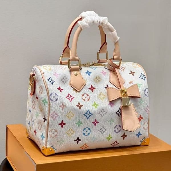 Light luxury and fashionable women's shoulder crossbody bag designer classic floral letter handbag large capacity commuting makeup bag