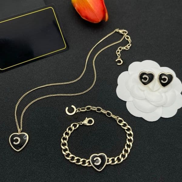 Designer Women's Necklace Classic Letter Design 18K Gold Plated Necklace Luxury Jewelry Set Necklace Earrings Bracelet High Quality Multiple Choices