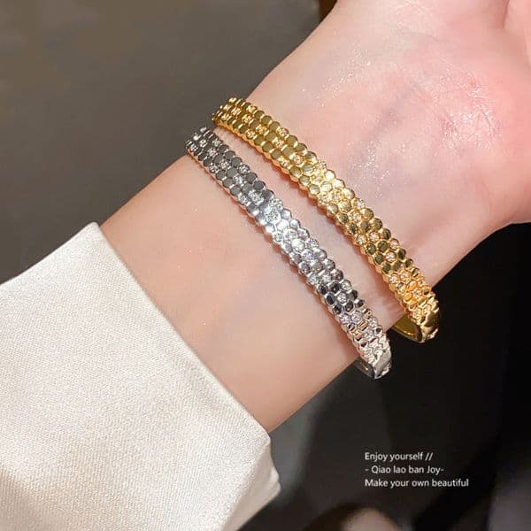 Silver - Toned Bangle With Rhinestone - Encrusted Hexagonal Pattern Delicate Daily Elegant Jewelry Gifts For Her Shiny And Sophisticated Accessory