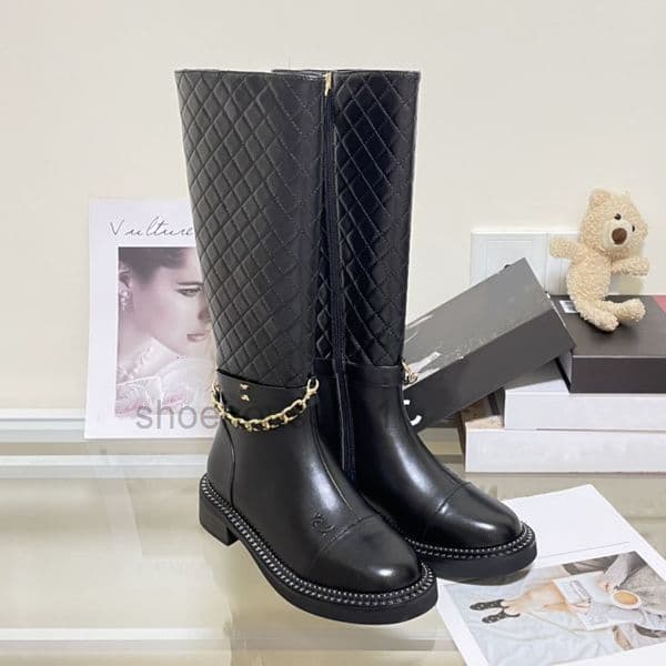 Boots French designers new autumnwinter womens kneelength highheeled boots with chain decorations fashion show featuring side zipper on the heels long boots